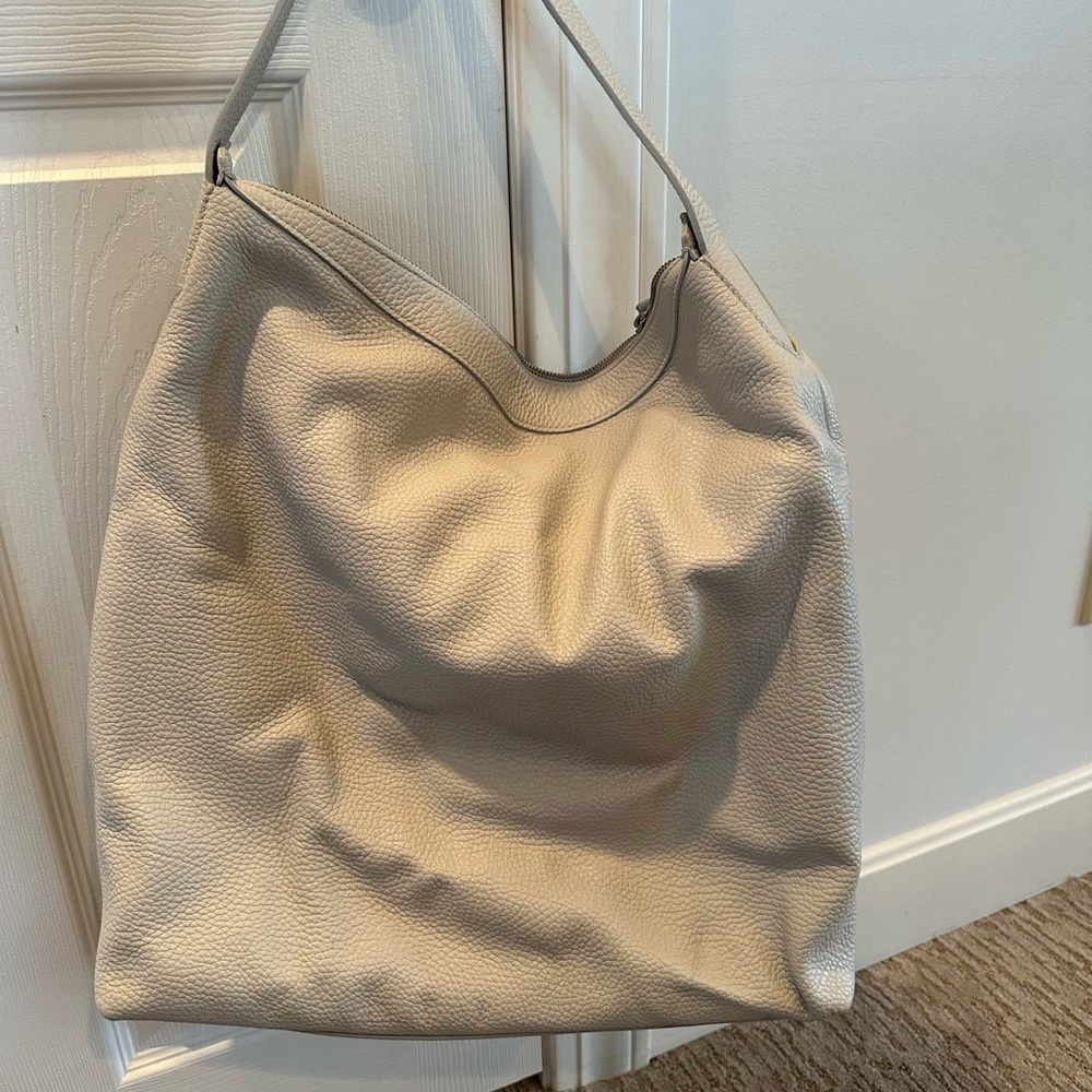 Everlane Boss bag in sandstone